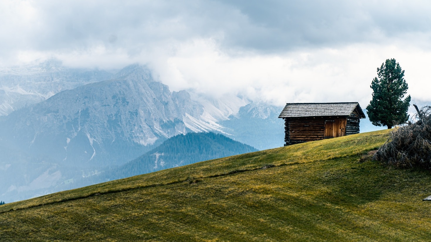 The Perfect Family Retreat: Cozying Up in a Wooden Cottage